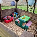 Gemuetliche 2-zimmer-ferienwohnung Mit Garten Daire