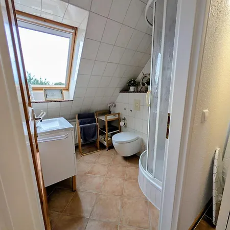 Gemuetliche 2-zimmer-ferienwohnung Mit Garten Appartamento