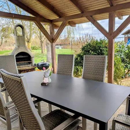 Gemütliche 2-zimmer-ferienwohnung Mit Garten Mittenwalde