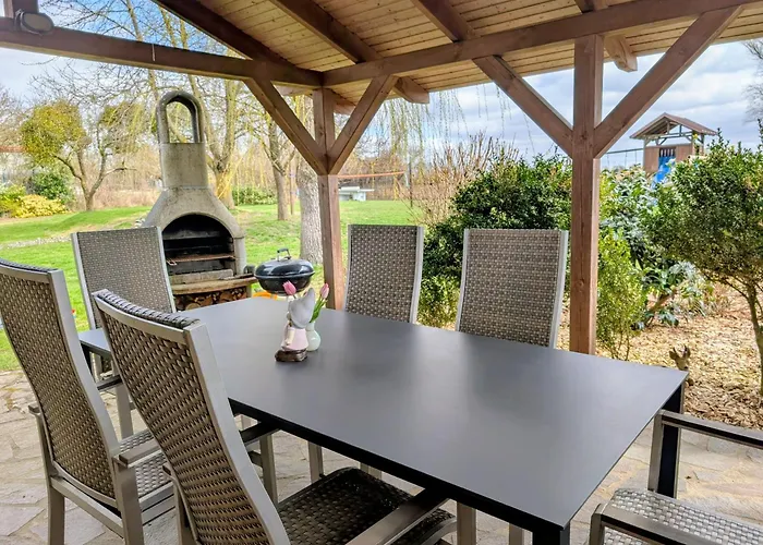 Gemütliche 2-zimmer-ferienwohnung Mit Garten Mittenwalde